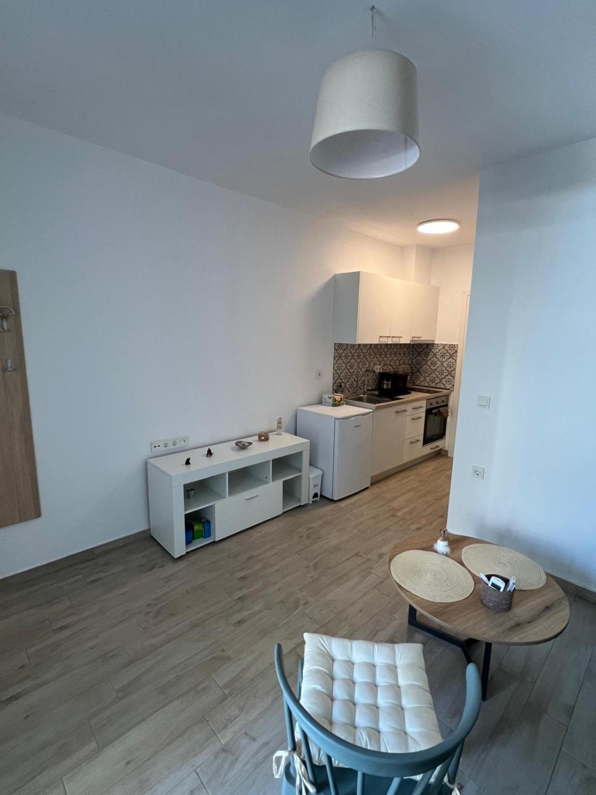 Perla 6 Paralia Ofriniou Apartment *